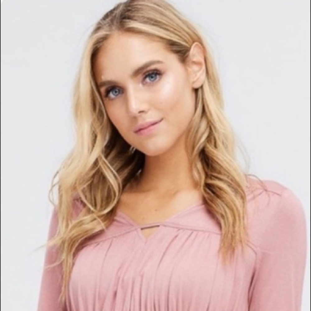 NWT mauve front shirring blouse